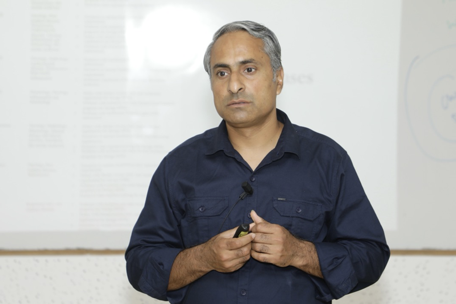 Prof. Harsh Kumar Jha, IIM Udaipur, shared his research insights on ‘Managing Political and Economic Risks in Emerging Markets: The Role of Field Position in MNE Institutional Agency’. The research seminar was organized by the Office of Research and Publications, at IIMB, on 11th July 2025.